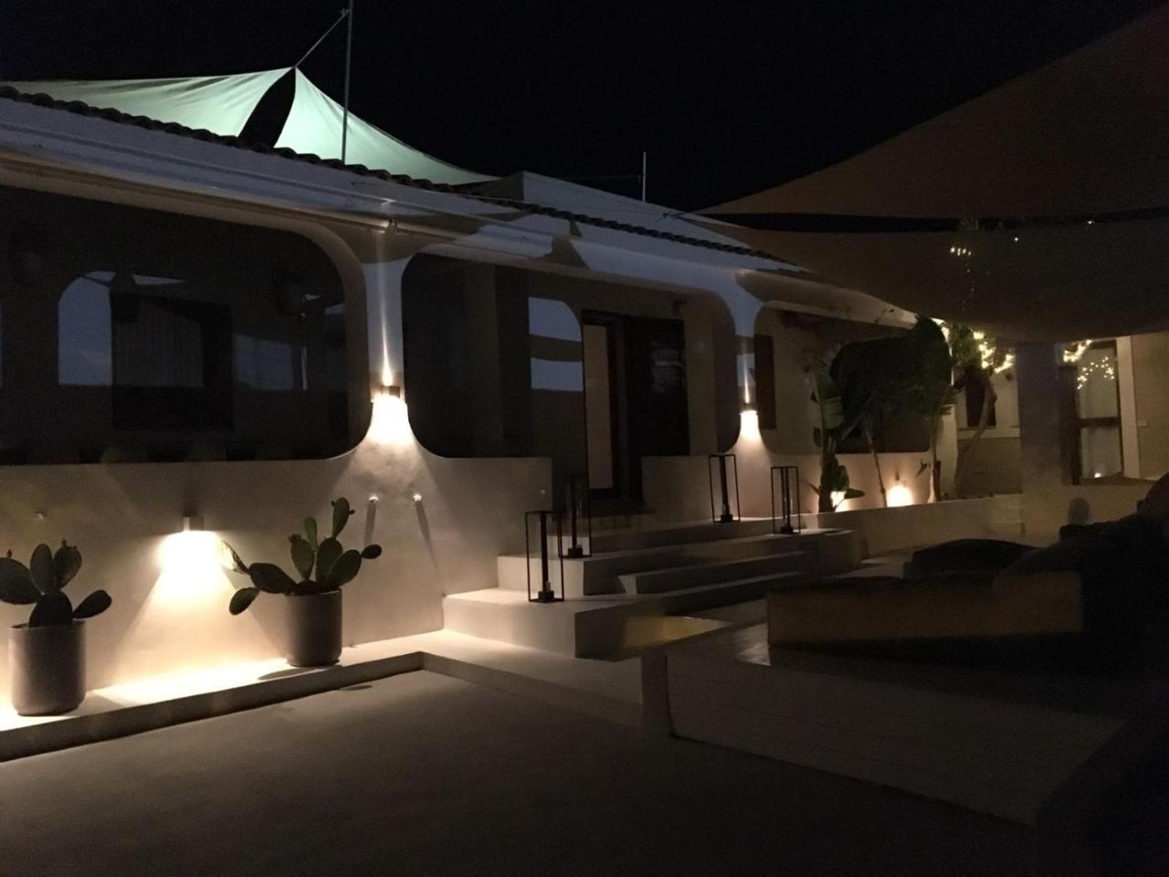 مبيت وإفطار لامبيدوزا La Casa Al Mare المظهر الخارجي الصورة